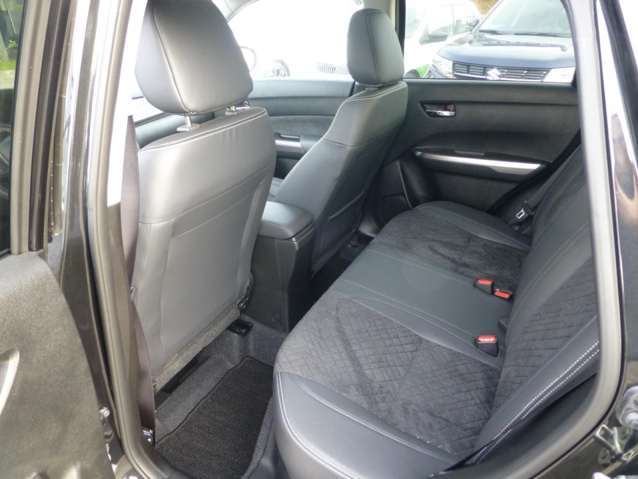 Vitara 1.5 AT M-Hybrid 4×4 Comf+ KLIMA NAVI AHK - Bild 21