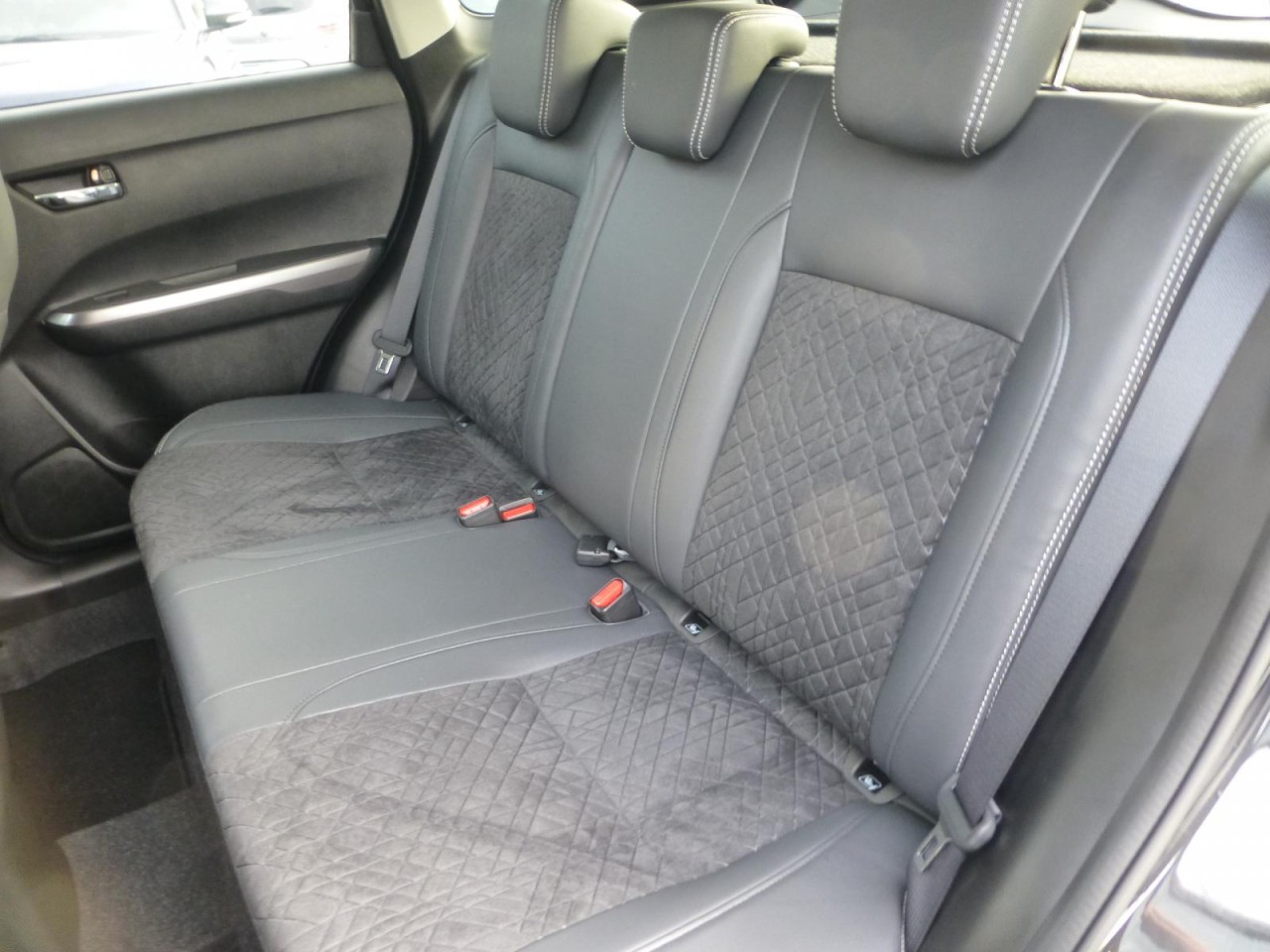 Vitara 1.5 AT M-Hybrid 4×4 Comf+ KLIMA NAVI AHK - Bild 28
