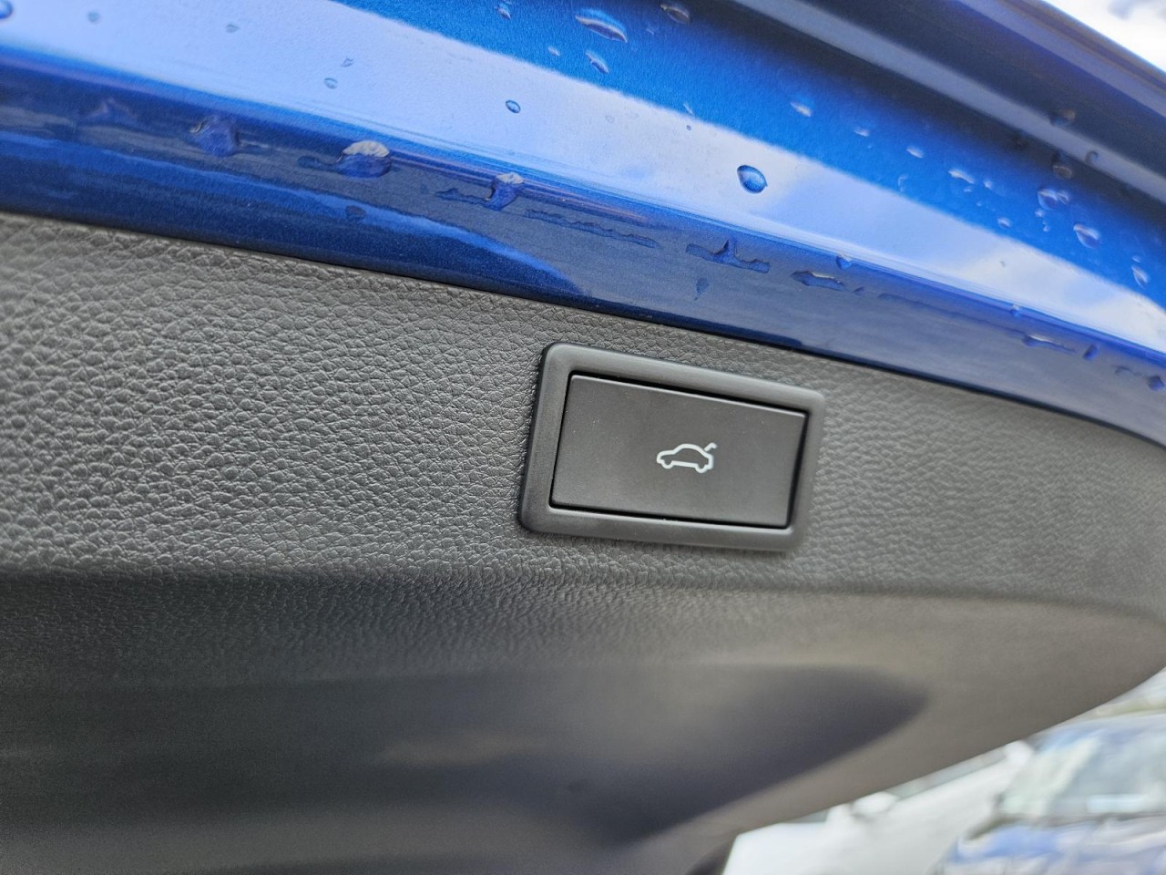 Karoq 1.5 TSI DSG Sportline AHK NAVI KLIMA PANO - Bild 21