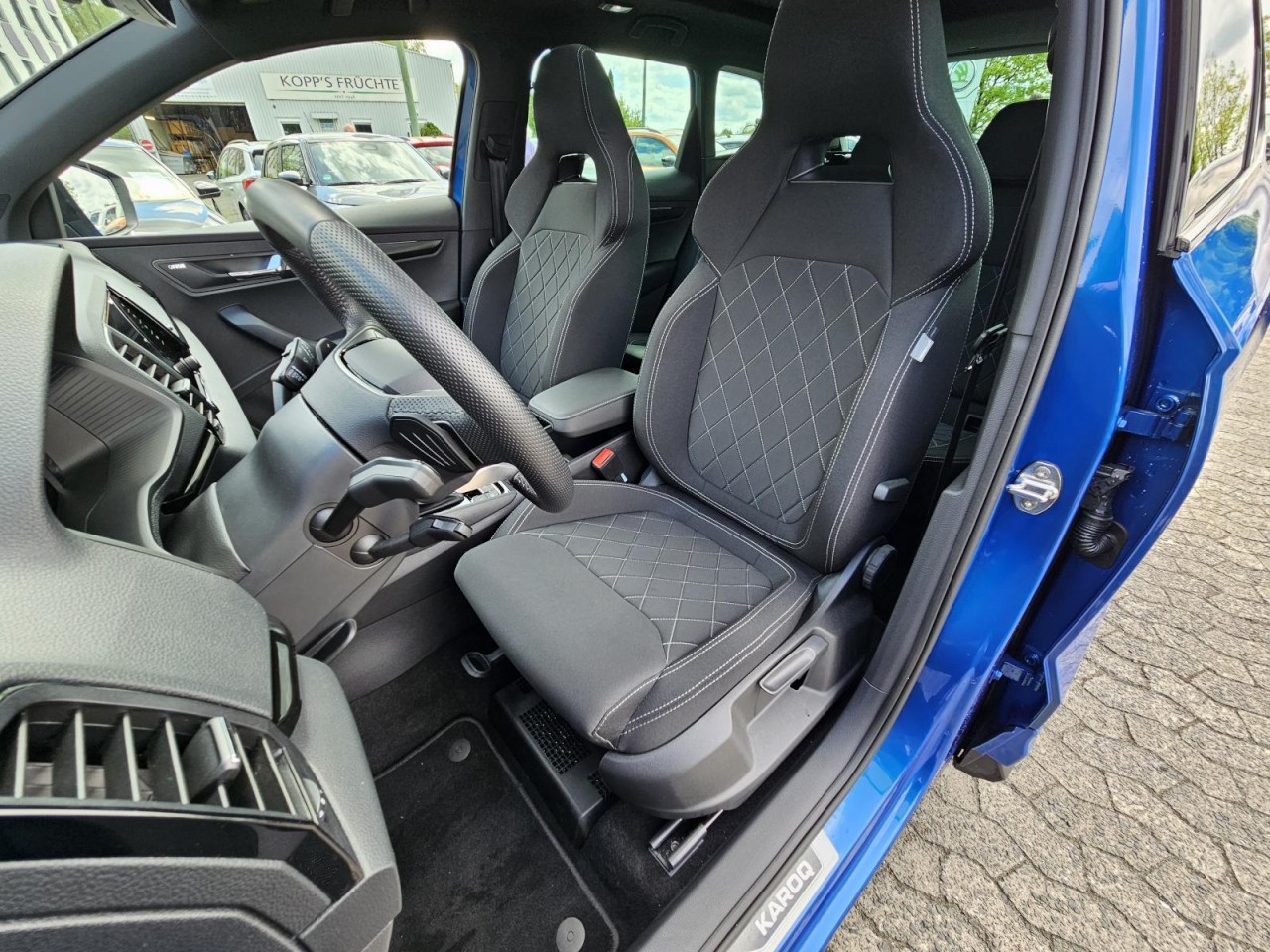 Karoq 1.5 TSI DSG Sportline AHK NAVI KLIMA PANO - Bild 31