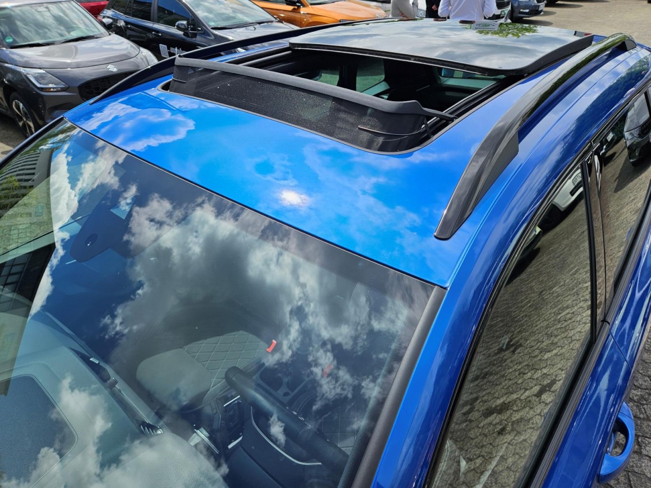 Karoq 1.5 TSI DSG Sportline AHK NAVI KLIMA PANO - Bild 5
