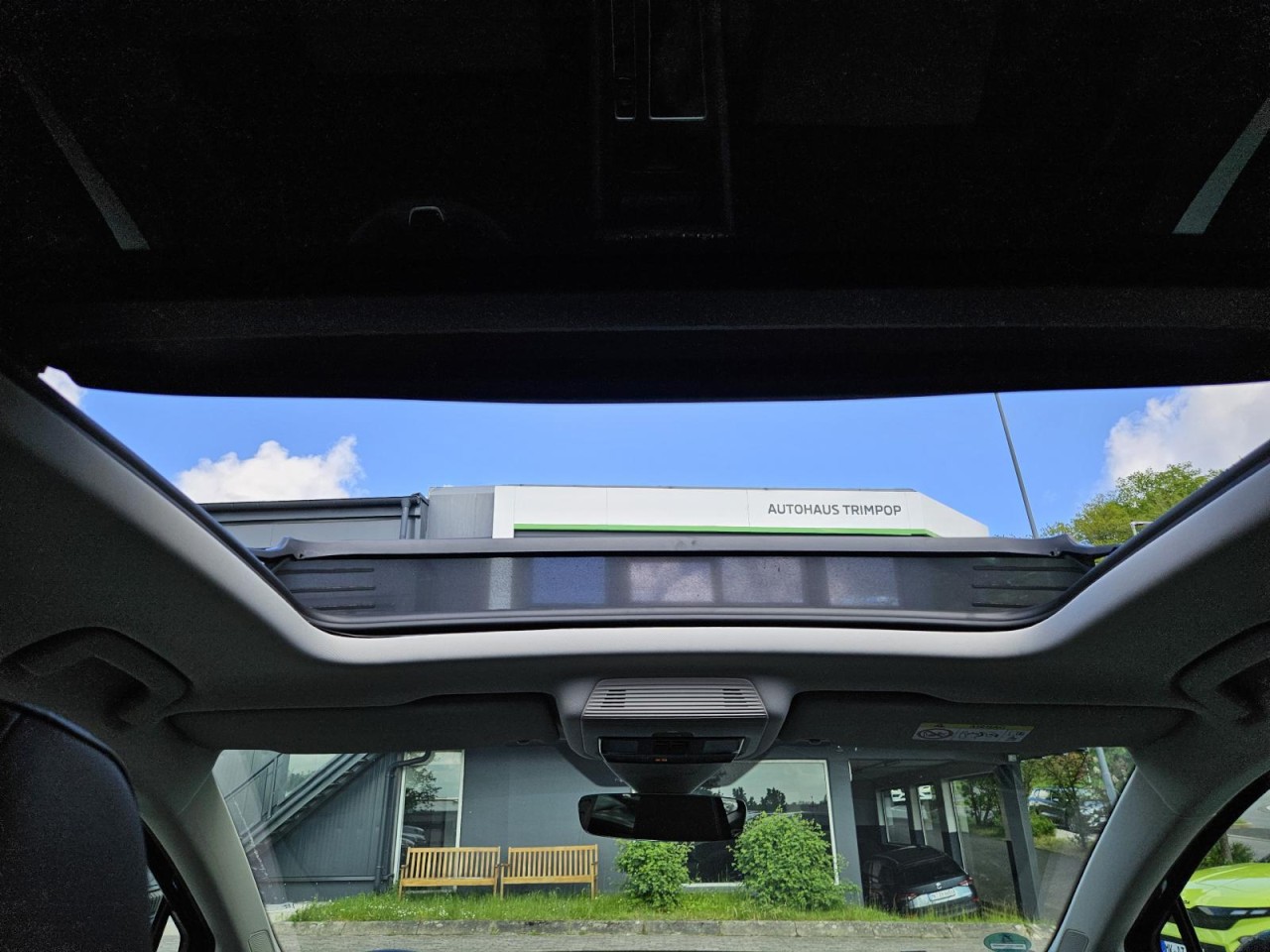 Enyaq 60 Loft PANO KLIMA AHK NAVI - Bild 14