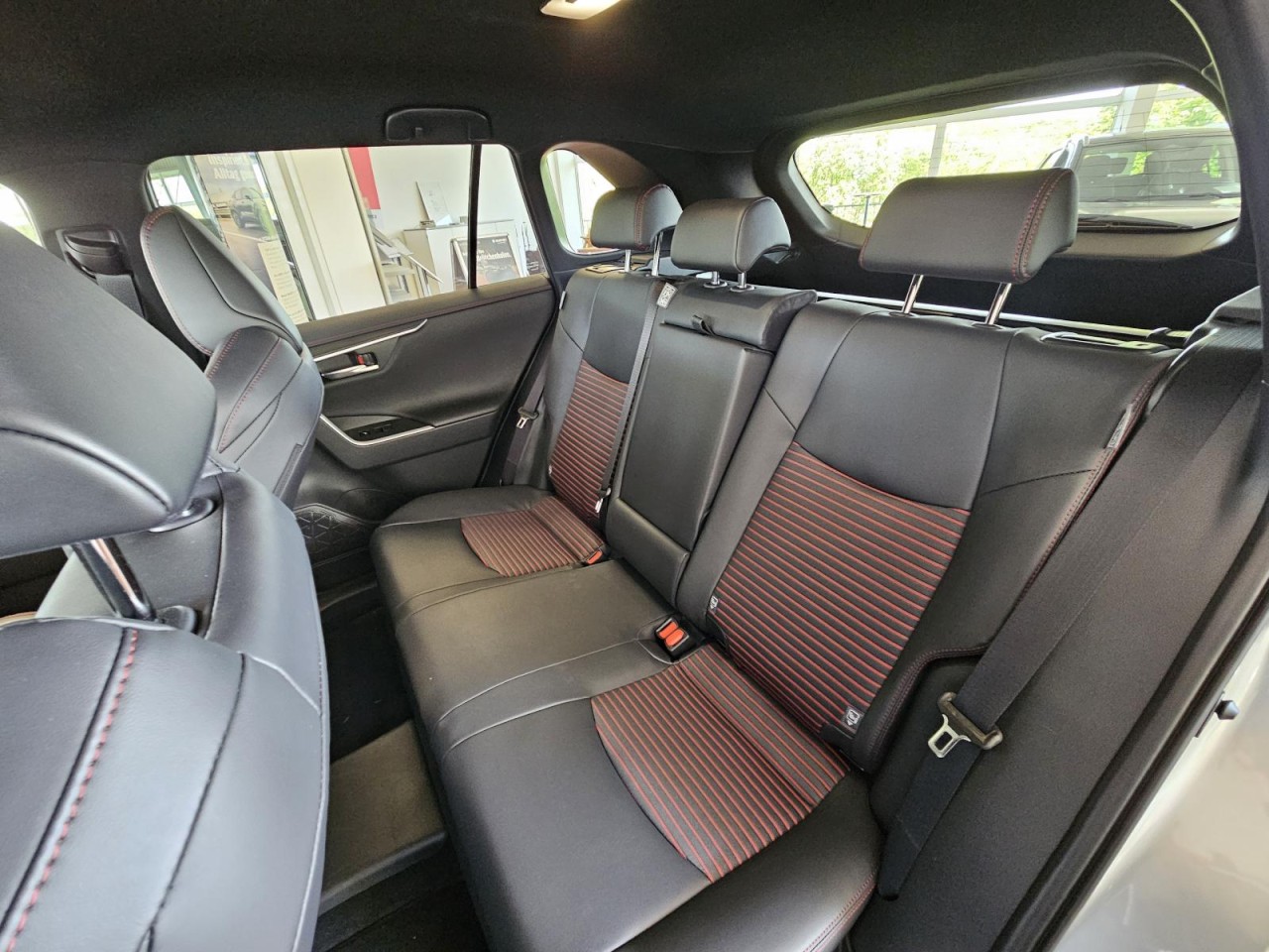 Across 2.5 AT Comfort+ Plug-In Hybrid KLIMA NAVI - Bild 13