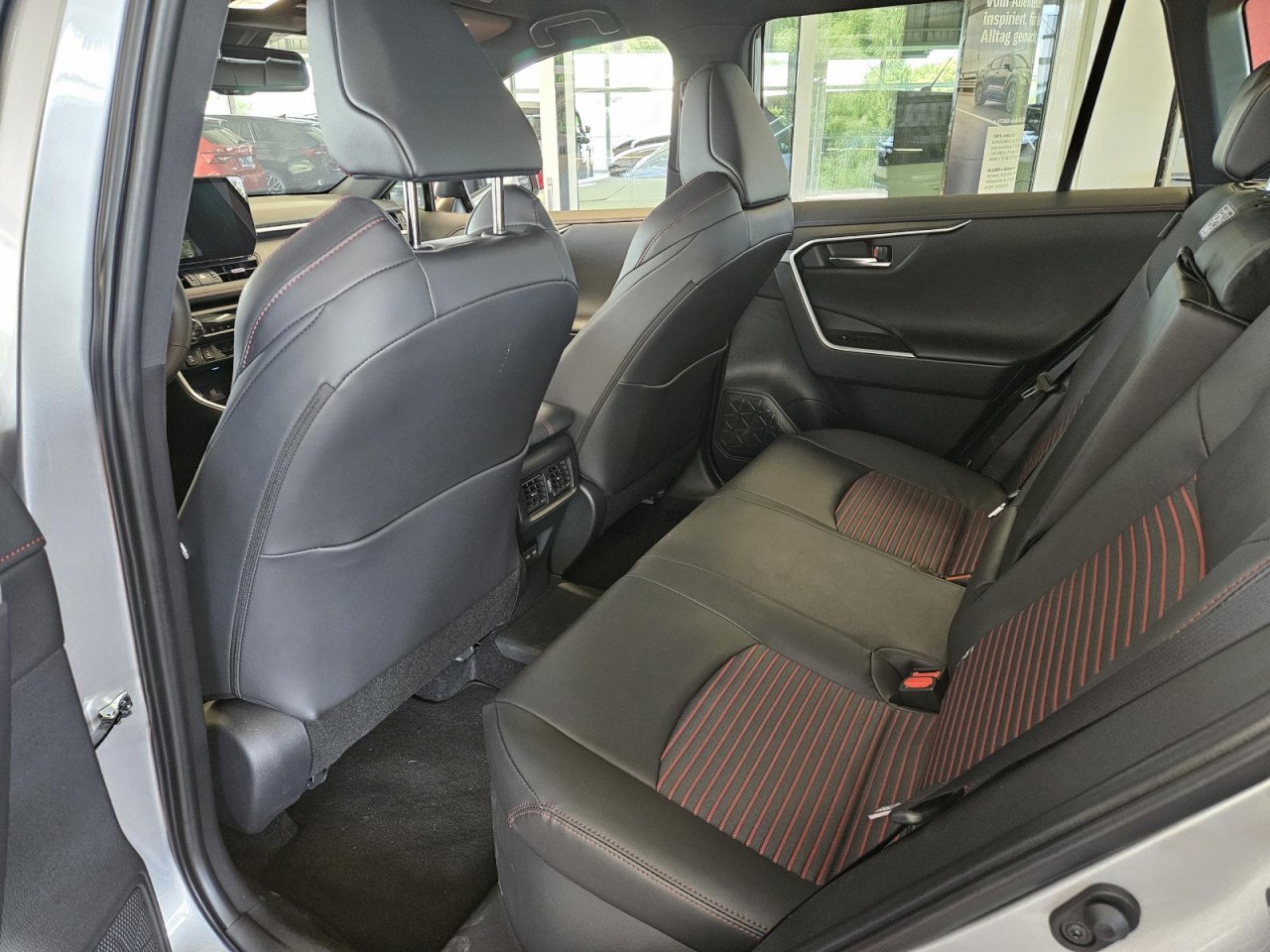 Across 2.5 AT Comfort+ Plug-In Hybrid KLIMA NAVI - Bild 15