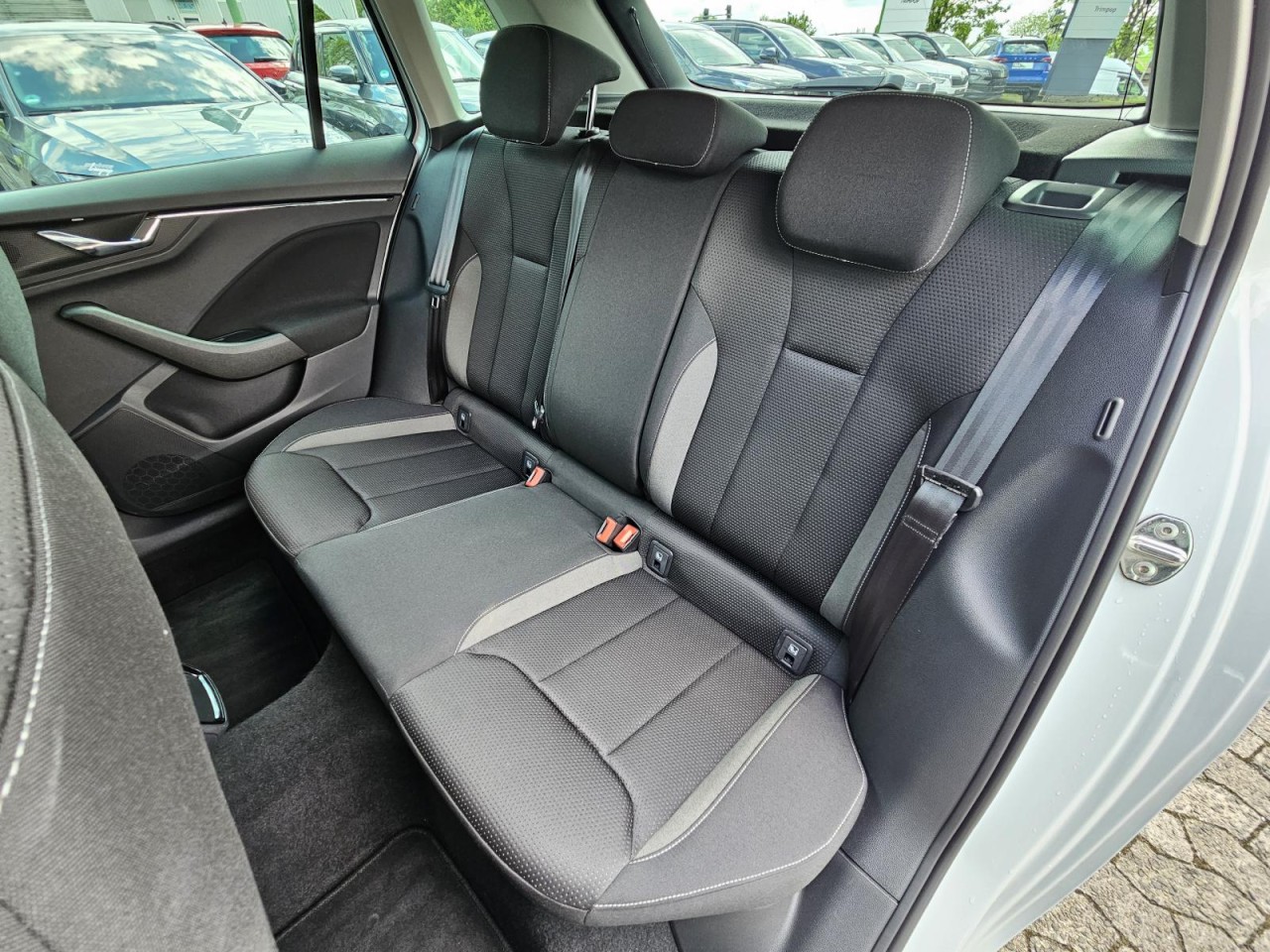 Kamiq 1.0 TSI Tour NAVI KLIMA SHZ LED KAM LM - Bild 25