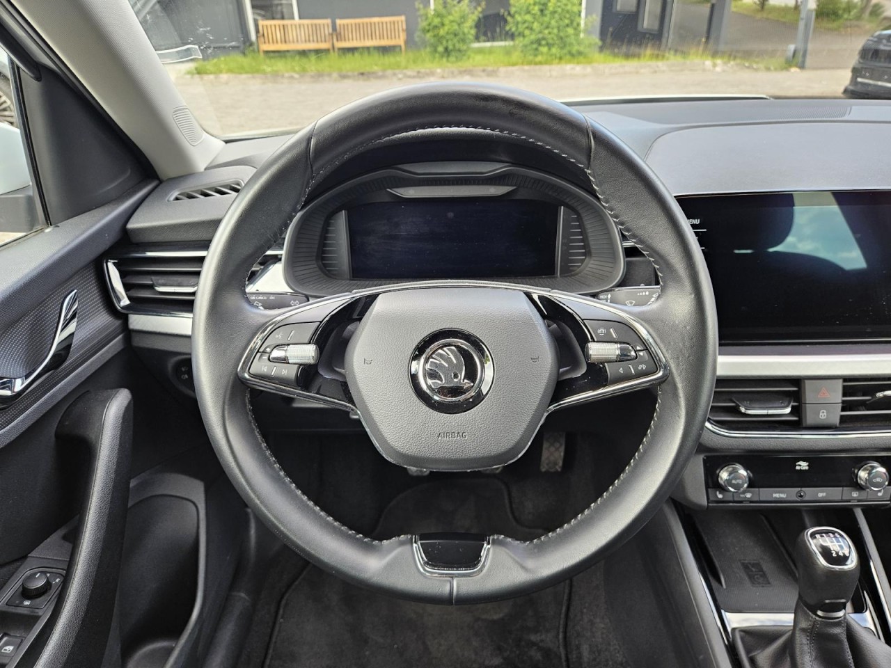 Kamiq 1.0 TSI Tour NAVI KLIMA SHZ LED KAM LM - Bild 7