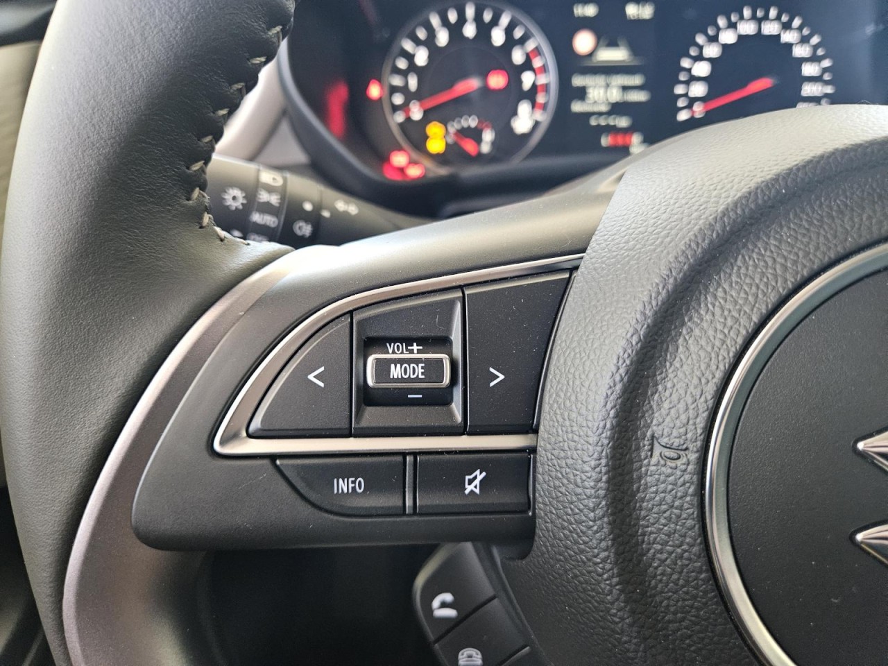 Swift 1.2 M-Hybrid Comfort+ KLIMA KAM NAVI LED - Bild 22