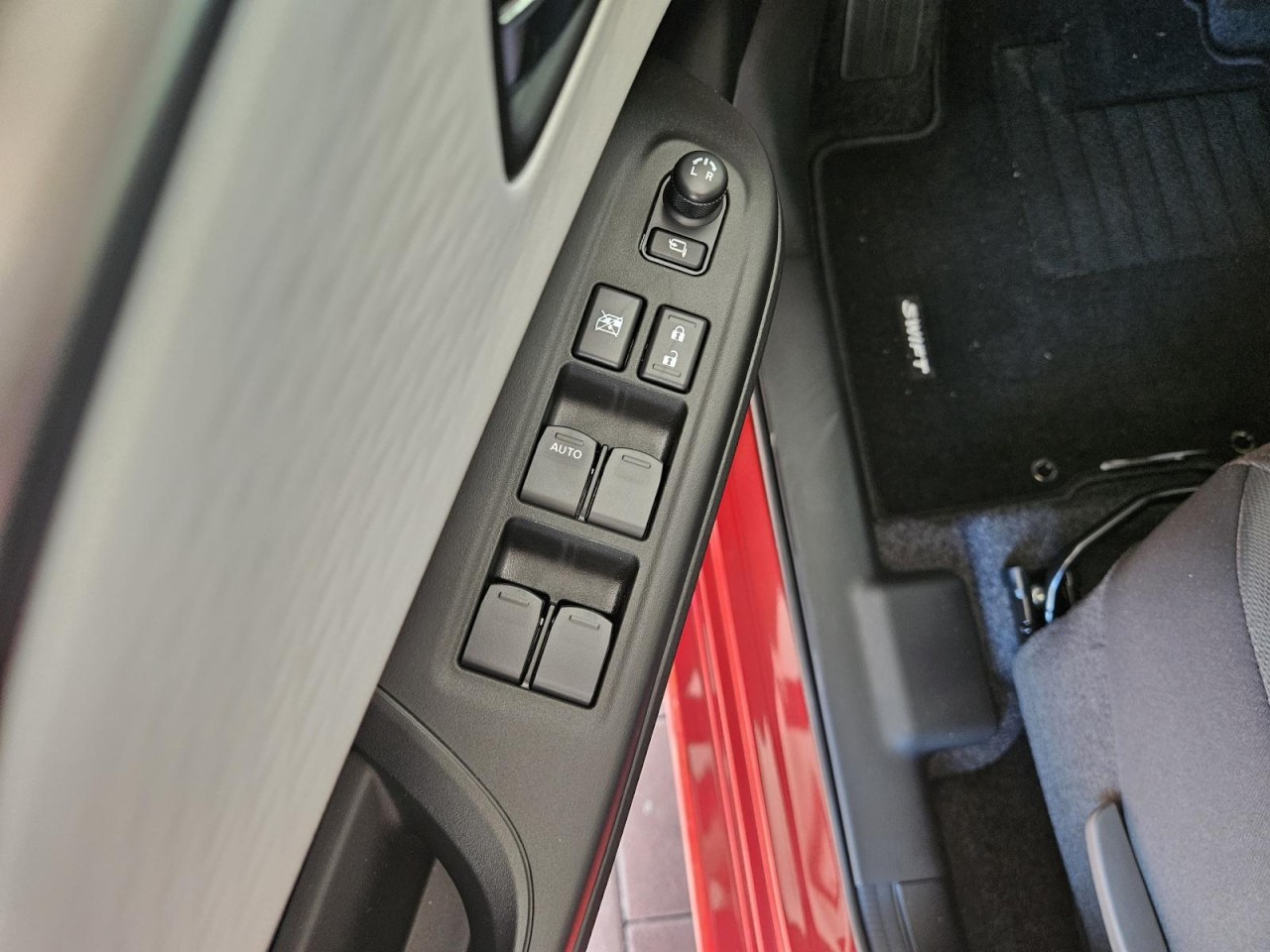 Swift 1.2 M-Hybrid Comfort+ KLIMA KAM NAVI LED - Bild 5