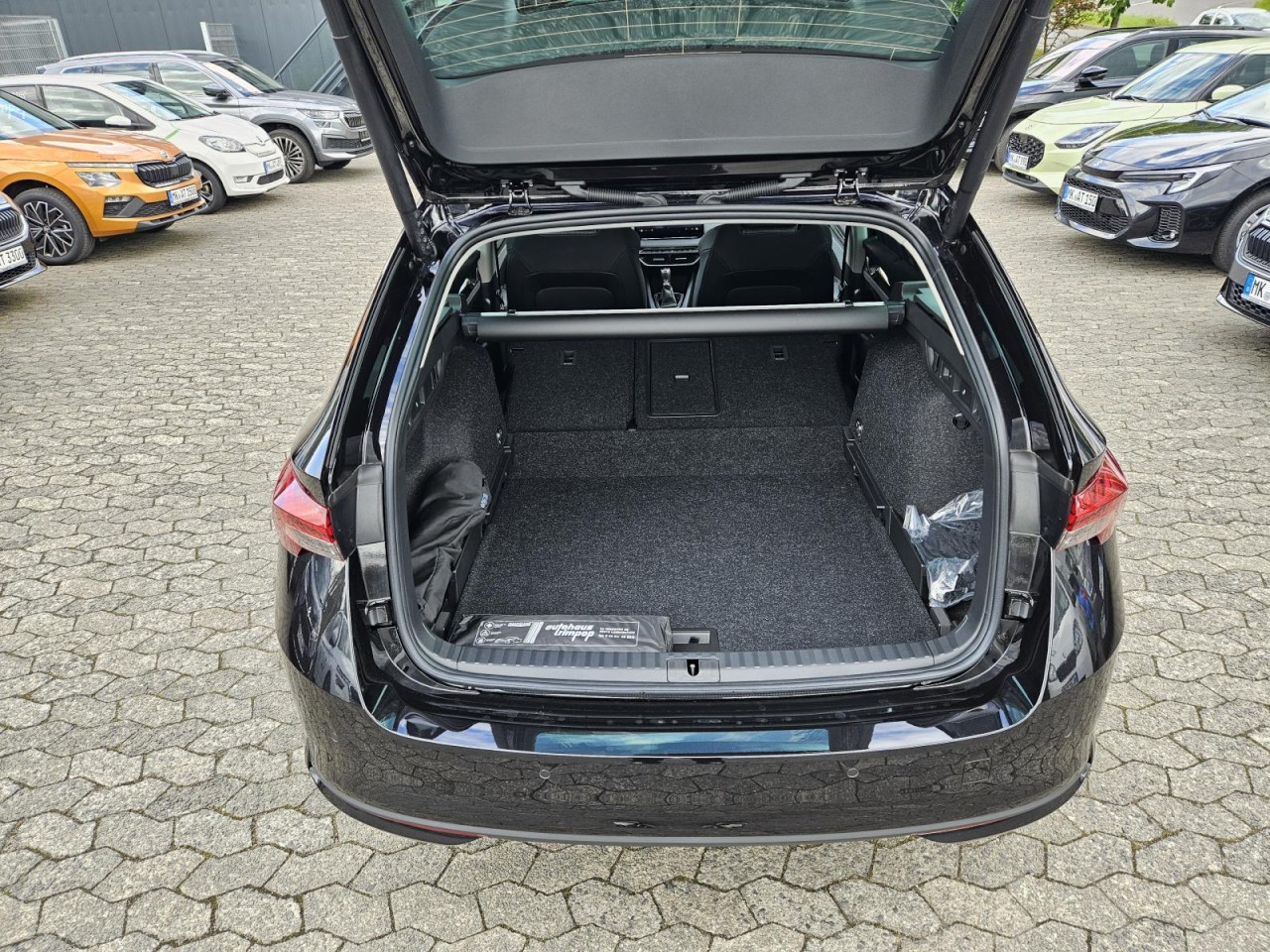 Octavia 1.5 TSI Tour AHK NAV KAM KLIMA - Bild 19