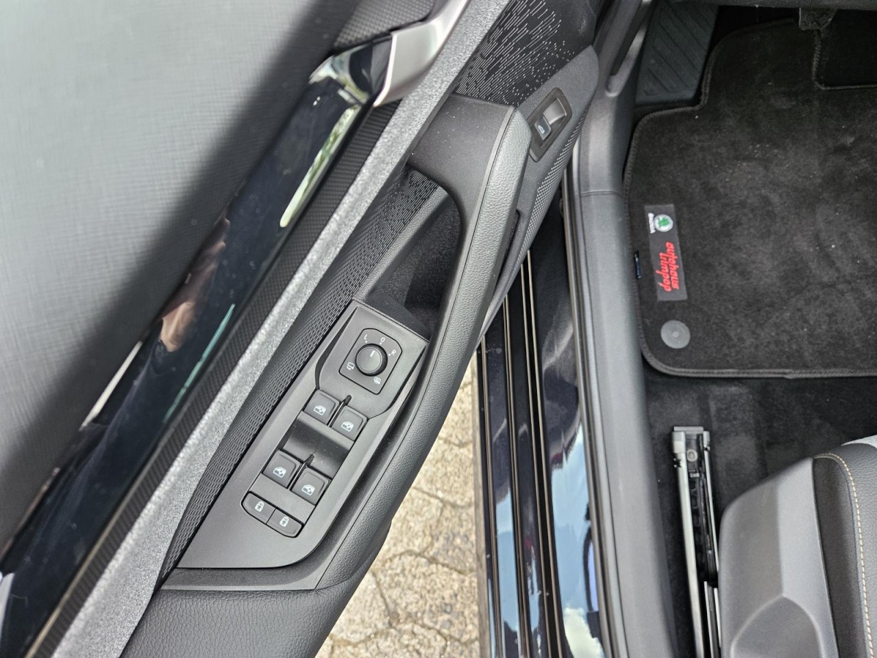 Octavia 1.5 TSI Tour AHK NAV KAM KLIMA - Bild 5