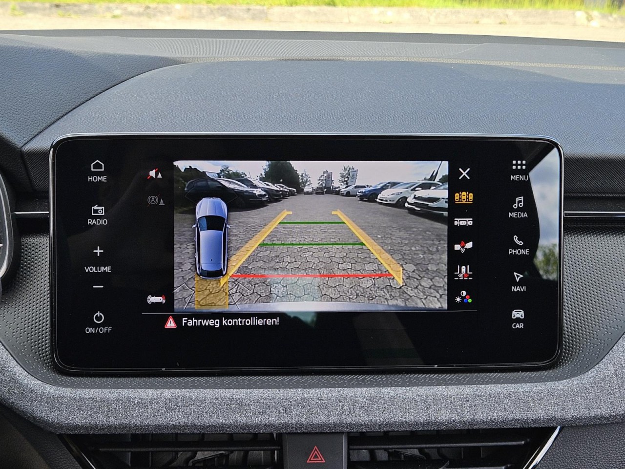 Scala 1.0 TSI DSG Tour NAVI KLIMA SMARTLINK LED - Bild 11