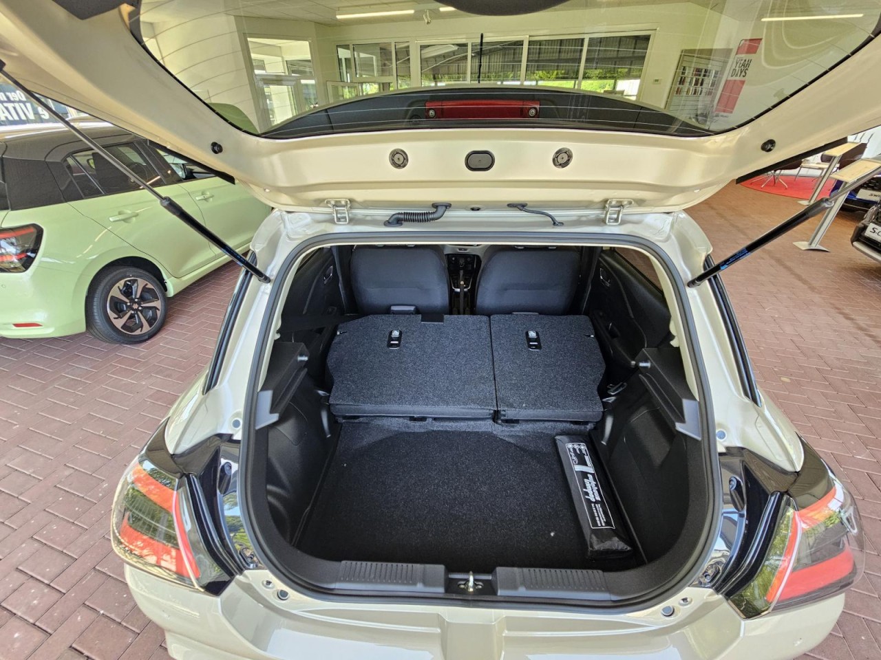 Swift 1.2 CVT M-Hybrid Comfort+ NAVI SHZ LED KAM - Bild 18