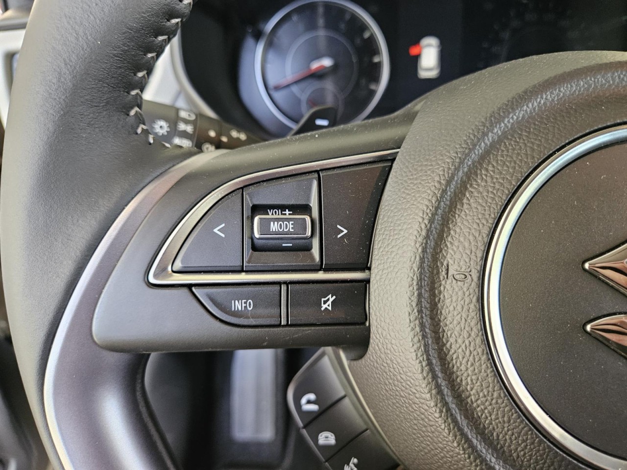 Swift 1.2 CVT M-Hybrid Comfort+ NAVI SHZ LED KAM - Bild 23