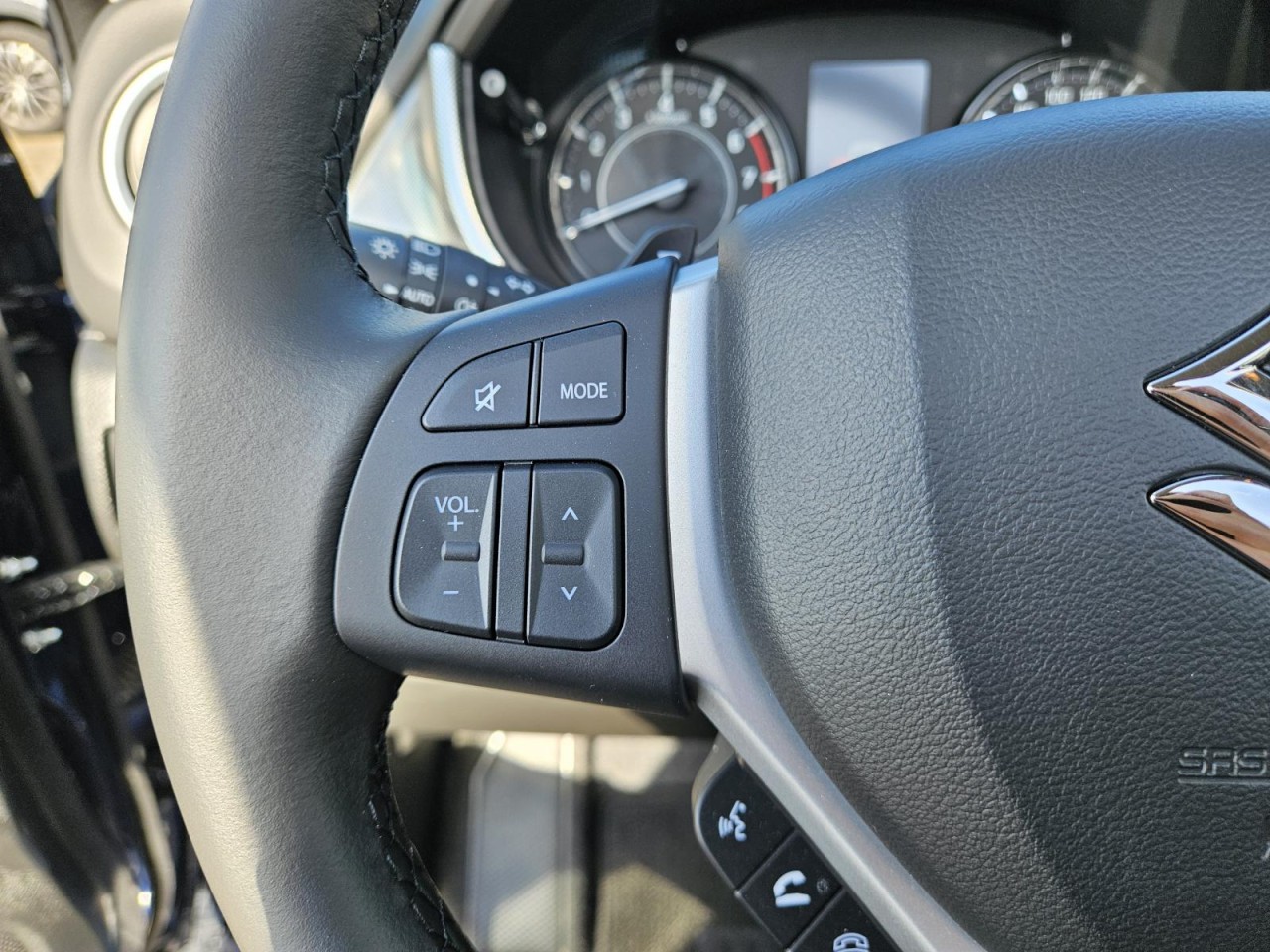 Vitara 1.4 AT Comfort+ ALLGRIP KAM LED SHZ NAVI - Bild 26