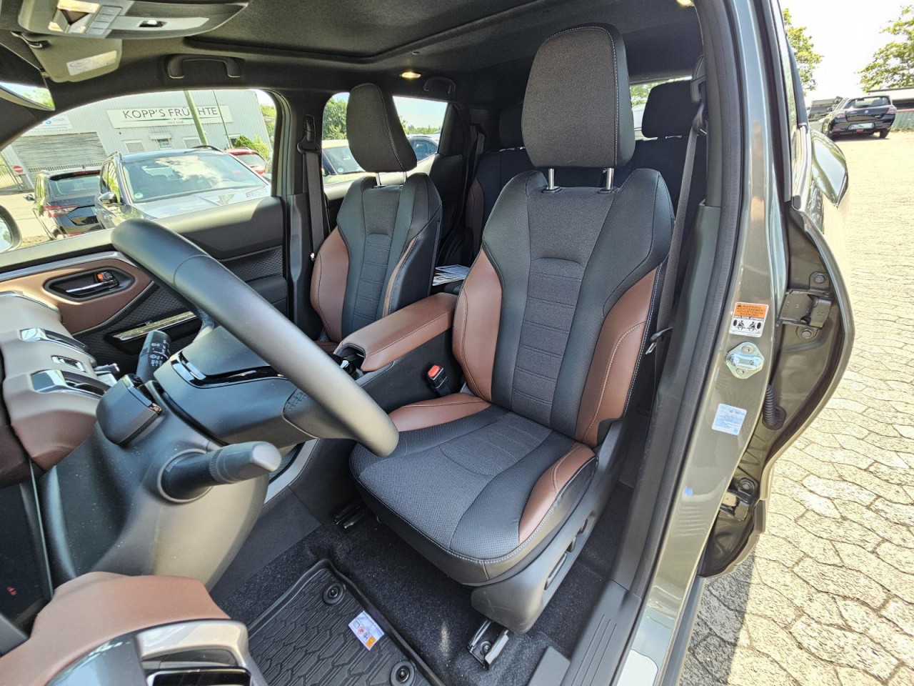 e Vitara EV AT Comfort+ 61kWH PANO LED KAM KLIMA - Bild 17