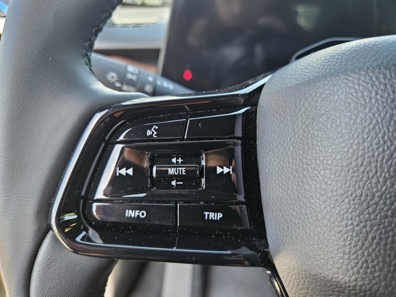 e Vitara EV AT Comfort+ 61kWH PANO LED KAM KLIMA - Bild 26