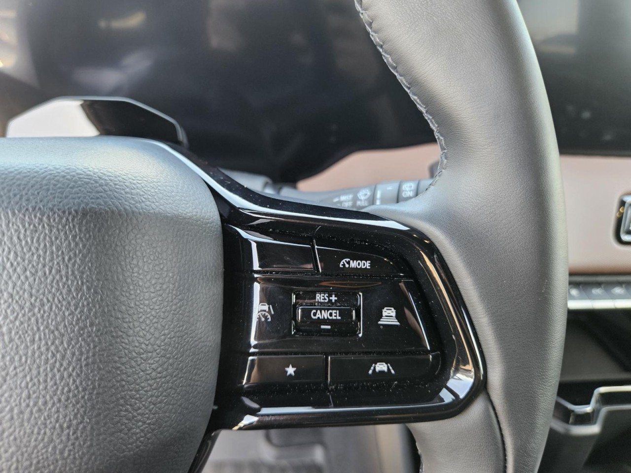 e Vitara EV AT Comfort+ 61kWH PANO LED KAM KLIMA - Bild 27