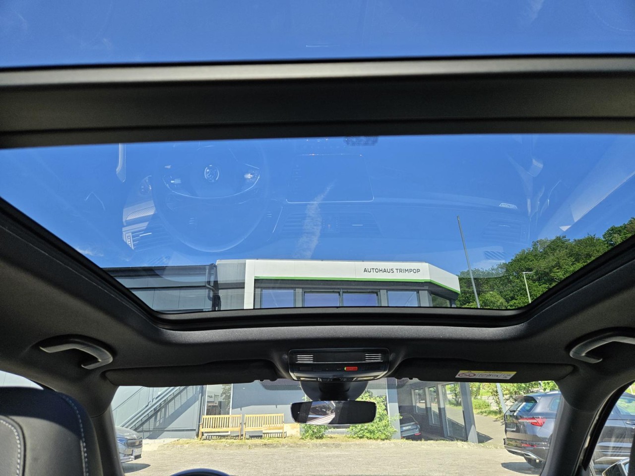 Superb Combi 2.0 TDI DSG Sportline 4×4 PANO NAVI - Bild 10