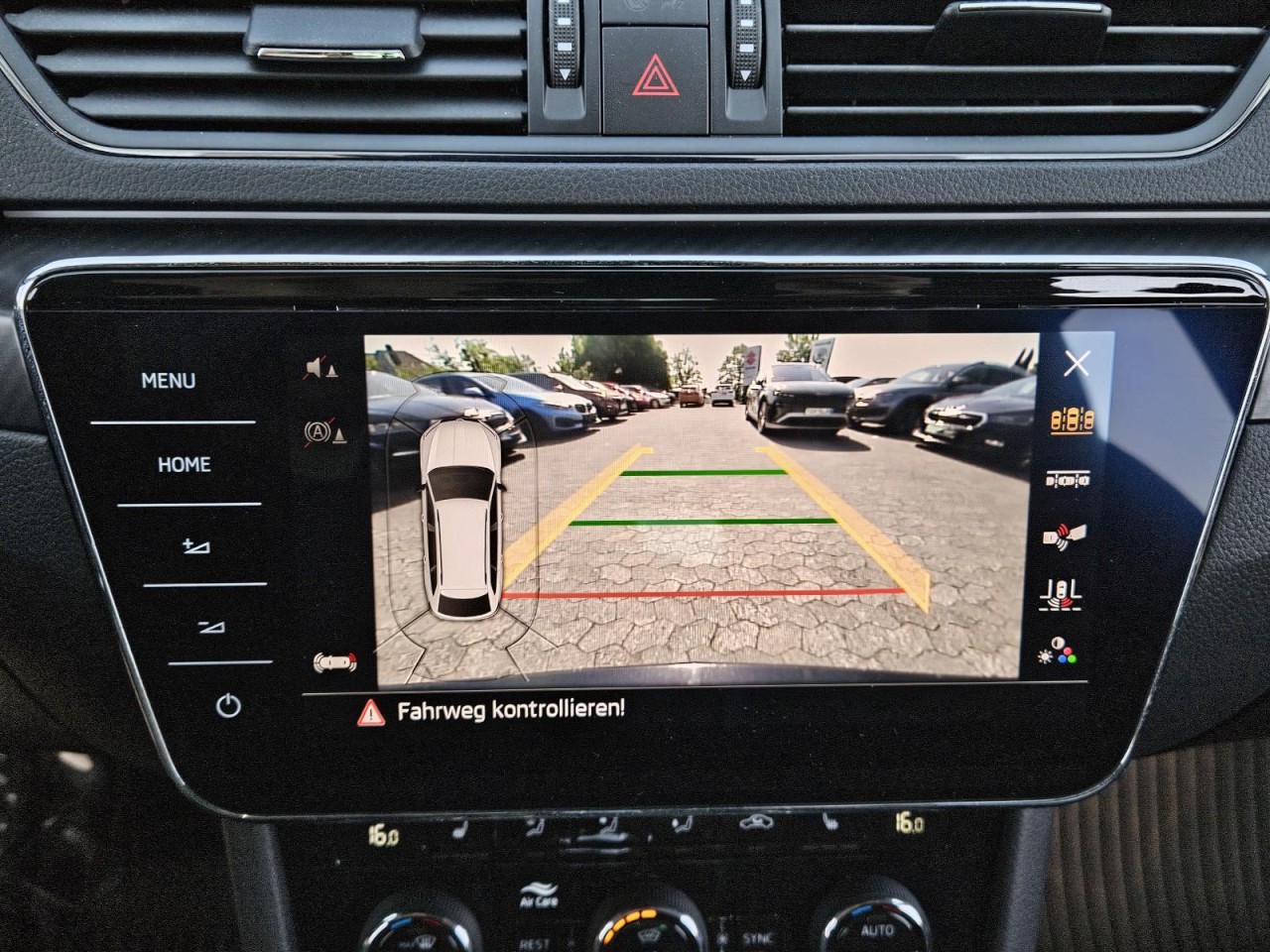 Superb Combi 2.0 TDI DSG Sportline 4×4 PANO NAVI - Bild 14