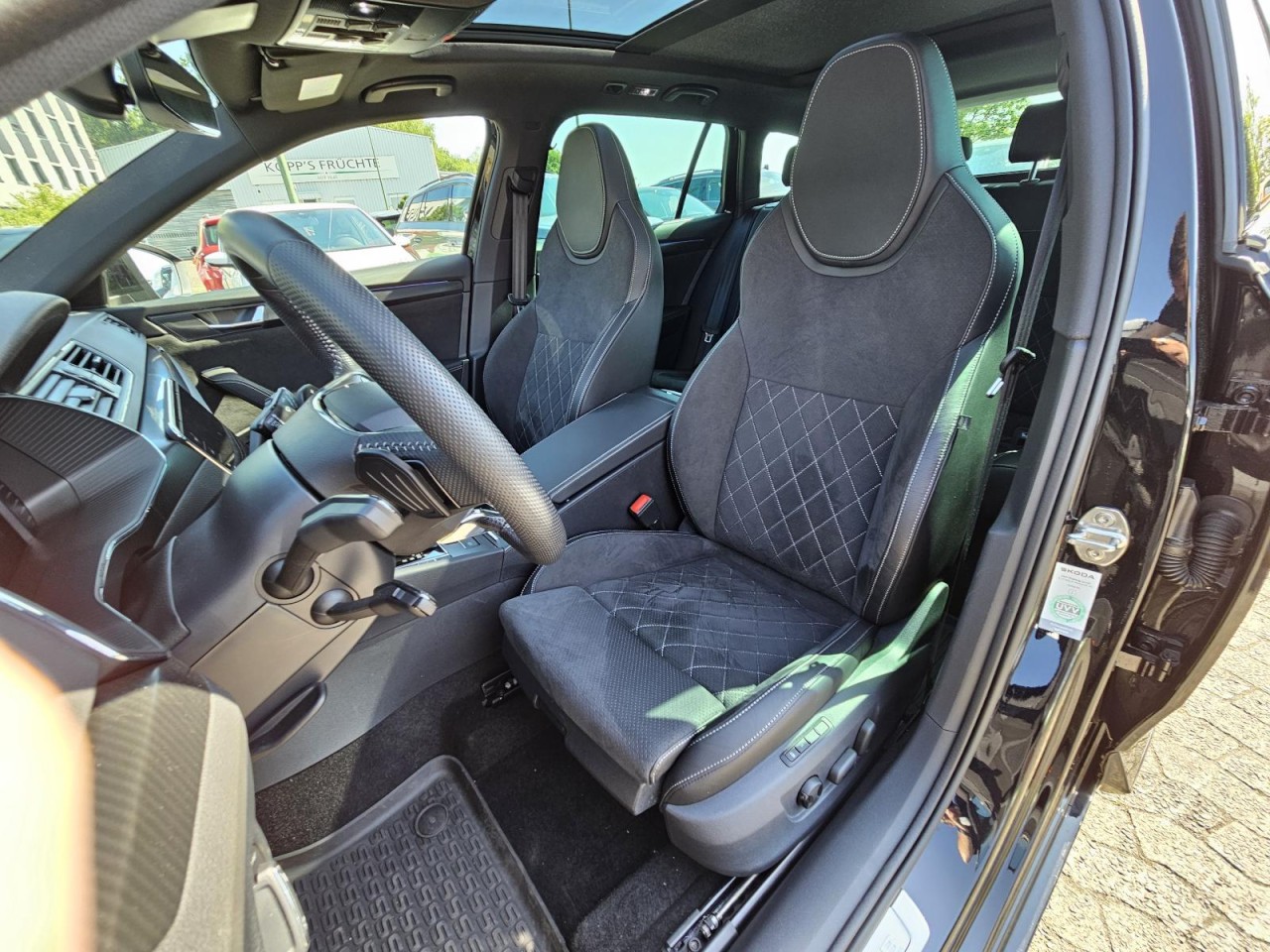 Superb Combi 2.0 TDI DSG Sportline 4×4 PANO NAVI - Bild 18