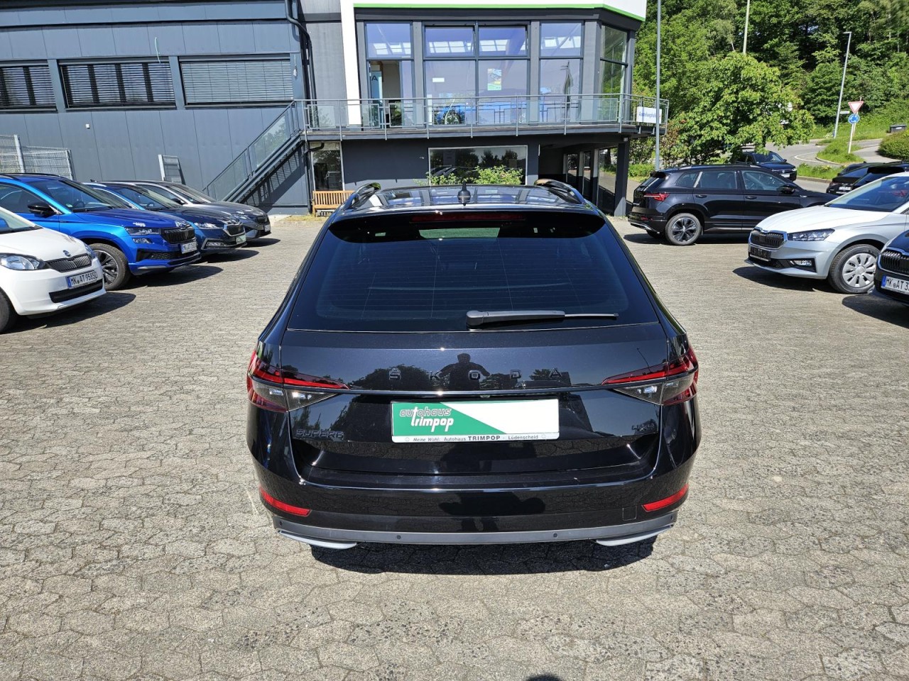 Superb Combi 2.0 TDI DSG Sportline 4×4 PANO NAVI - Bild 2