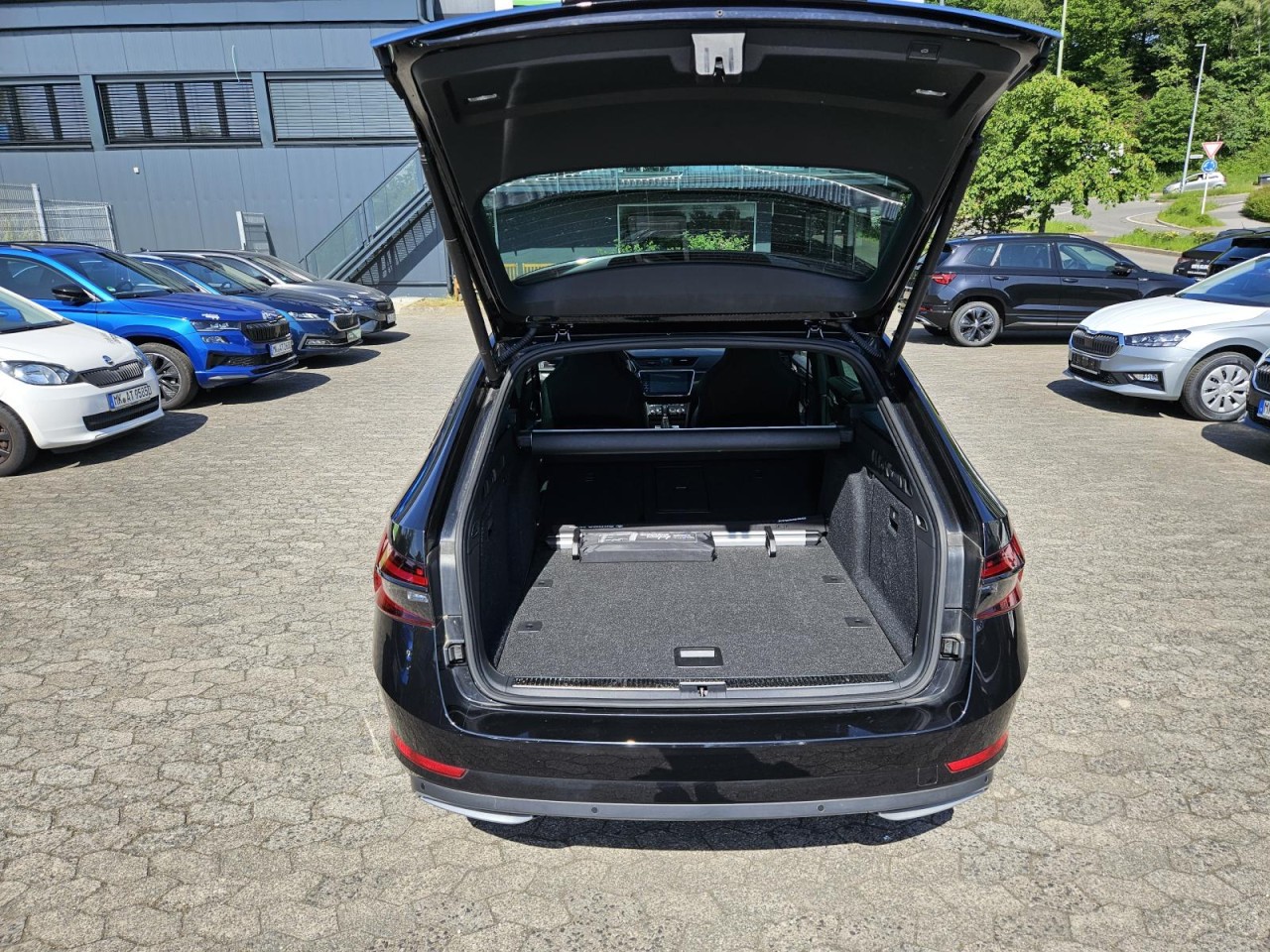 Superb Combi 2.0 TDI DSG Sportline 4×4 PANO NAVI - Bild 21