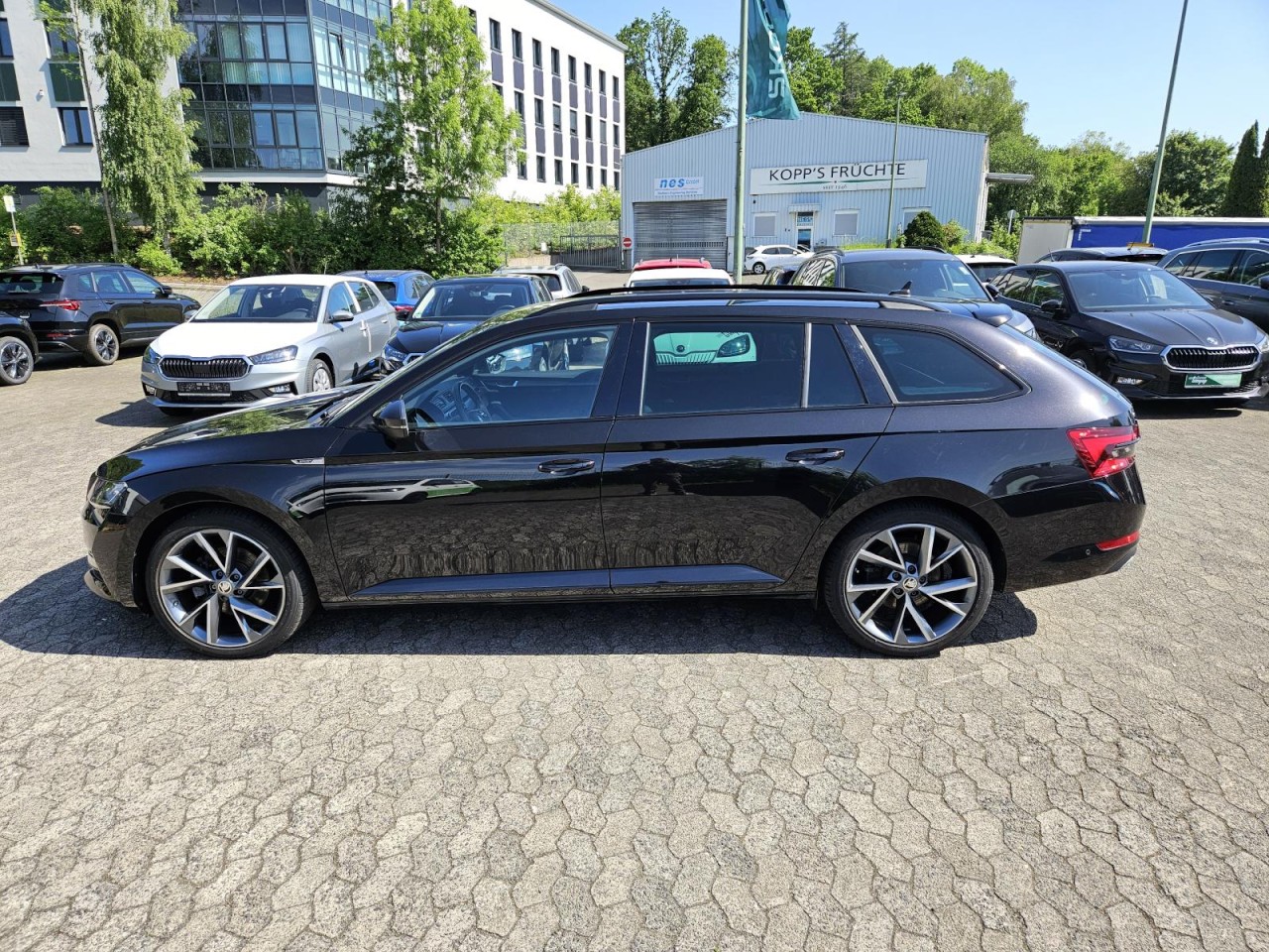 Superb Combi 2.0 TDI DSG Sportline 4×4 PANO NAVI - Bild 27