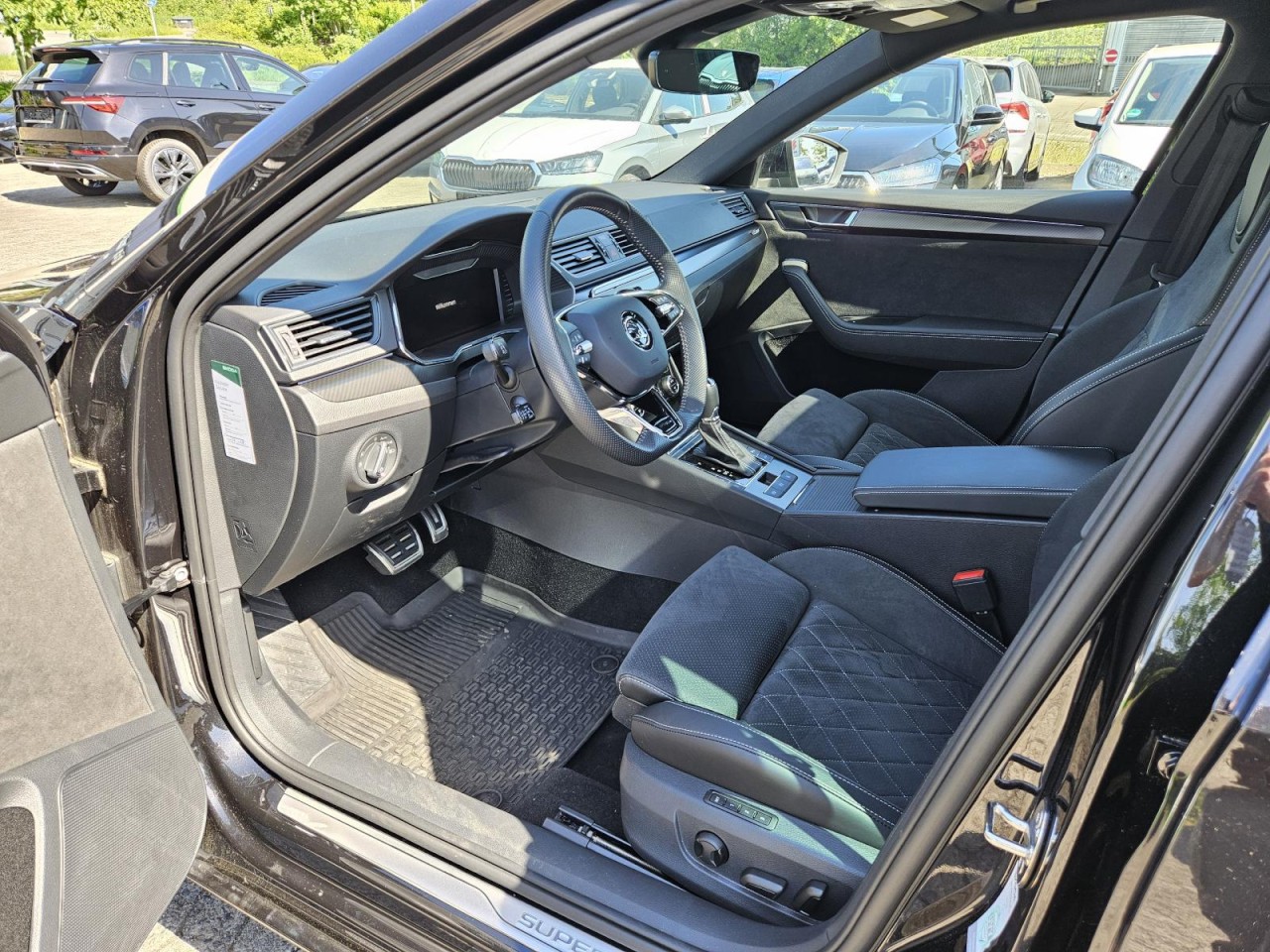 Superb Combi 2.0 TDI DSG Sportline 4×4 PANO NAVI - Bild 29