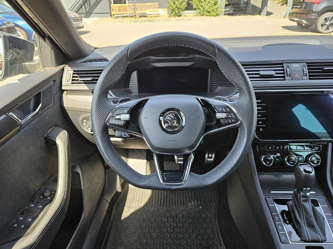 Superb Combi 2.0 TDI DSG Sportline 4×4 PANO NAVI - Bild 30