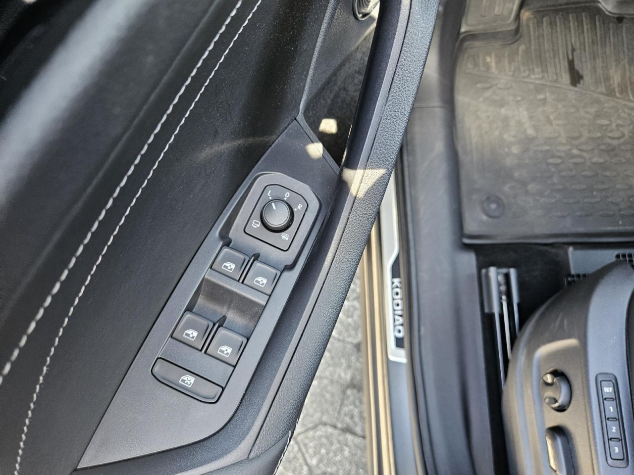 Kodiaq 2.0 TSI DSG L&K 4×4 AHK PANO STANDHZ KAM - Bild 6