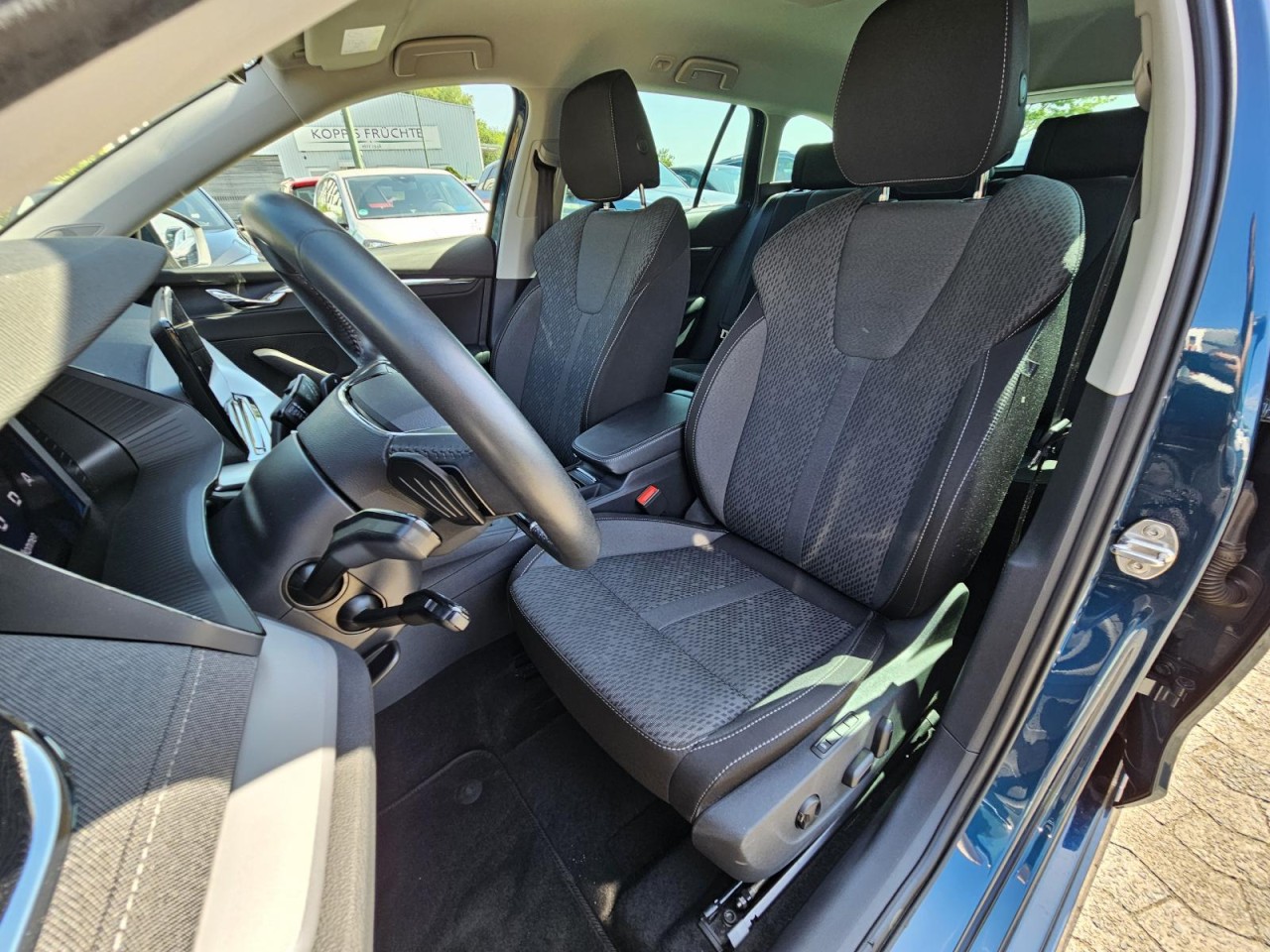 Octavia Combi 2.0 TDI DSG Style 4×4 AHK NAV HUD - Bild 15