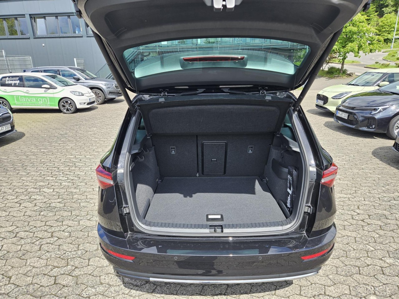 Karoq 1.5 TSI DSG Sportline AHK PANO STANDHZ LM - Bild 19