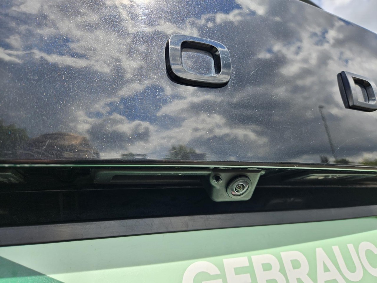 Karoq 1.5 TSI DSG Sportline AHK PANO STANDHZ LM - Bild 23