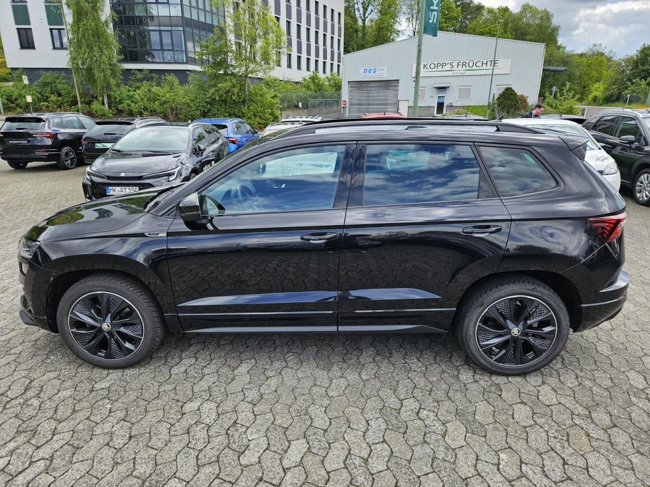 Karoq 1.5 TSI DSG Sportline AHK PANO STANDHZ LM - Bild 29