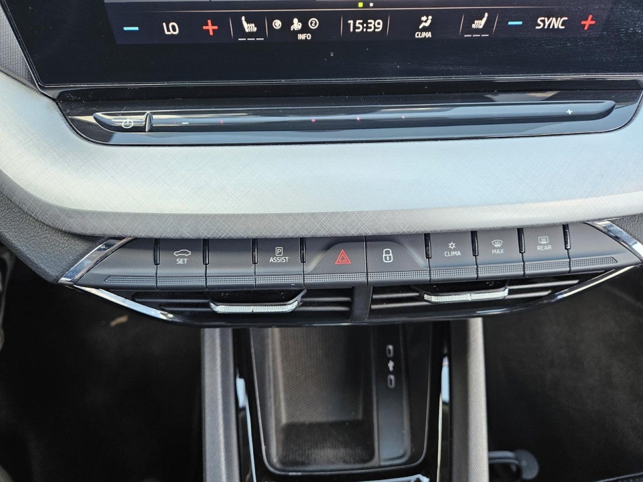 Octavia Combi 1.5 TSI DSG Ambition AHK LED KLIMA - Bild 10