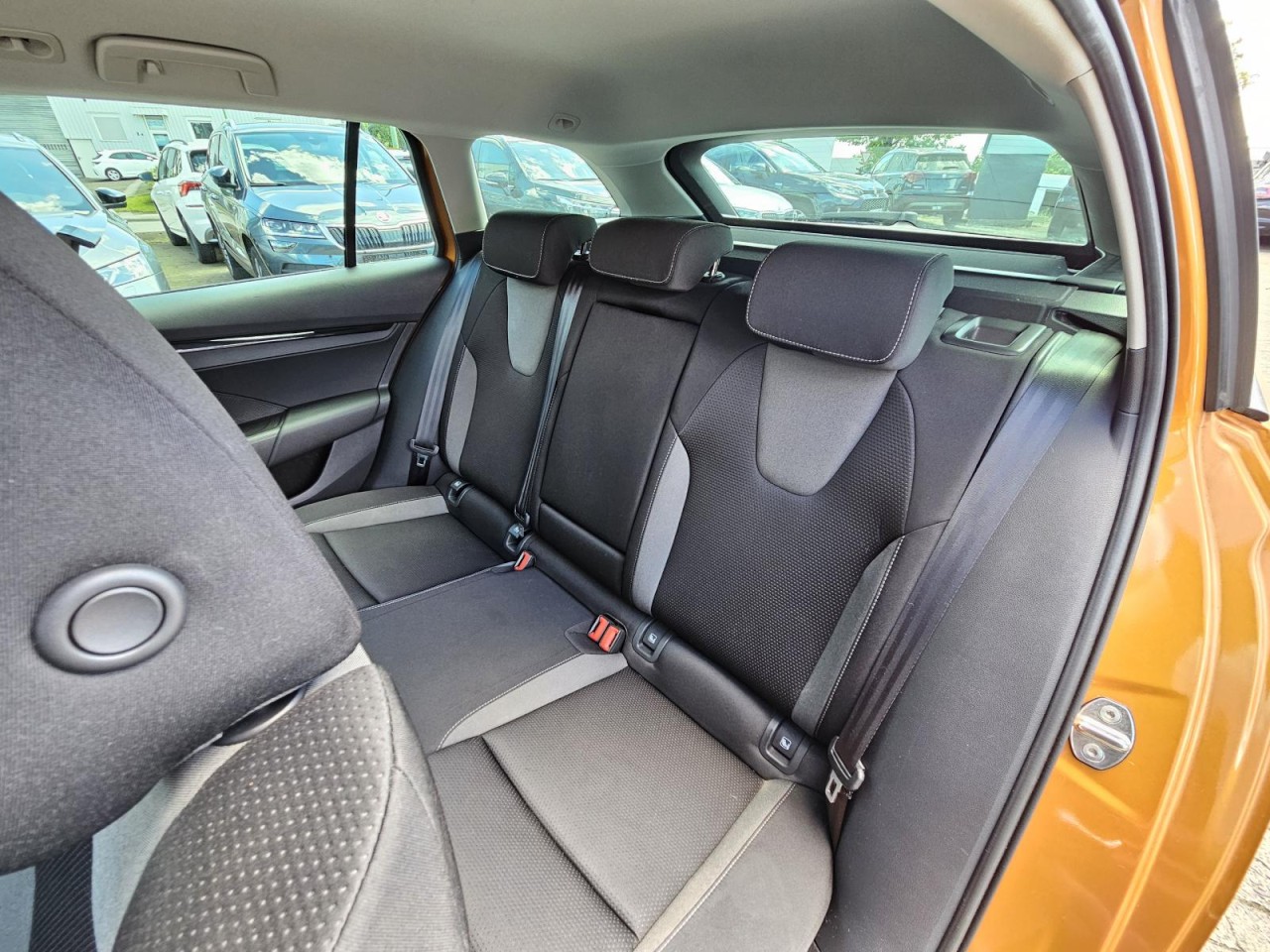 Octavia Combi 1.5 TSI DSG Ambition AHK LED KLIMA - Bild 12