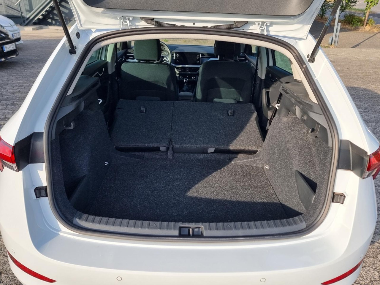 Scala 1.5 TSI DSG Tour ACC LED KLIMA SHZ - Bild 22