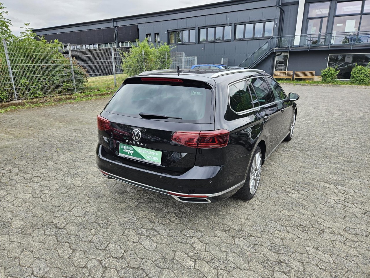 Passat Variant 2.0 TDI Elegance AHK KAM NAV KLIM - Bild 23