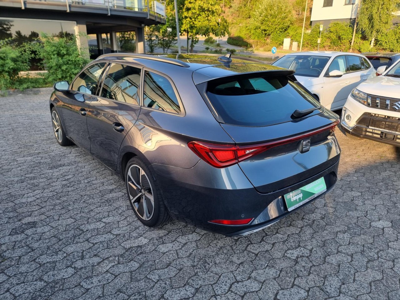 Leon Sportstourer 1.5 TSI FR KAM PANO LED AHK - Bild 26