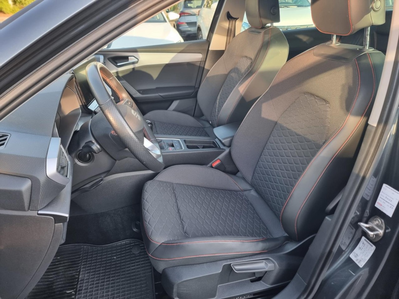 Leon Sportstourer 1.5 TSI FR KAM PANO LED AHK - Bild 28