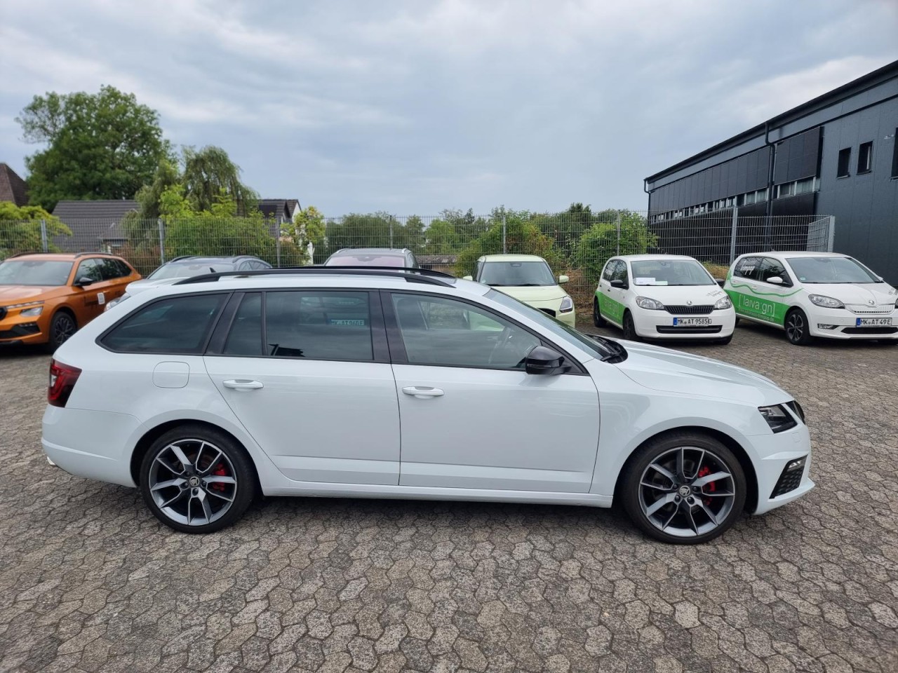 Octavia Combi 2.0 TDI RS 4×4 PANO KLIMA NAV LED - Bild 23
