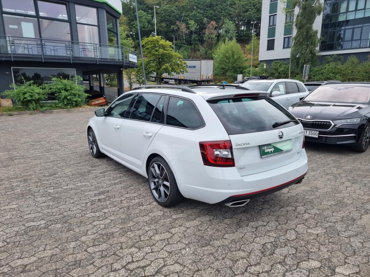 Octavia Combi 2.0 TDI RS 4×4 PANO KLIMA NAV LED - Bild 25