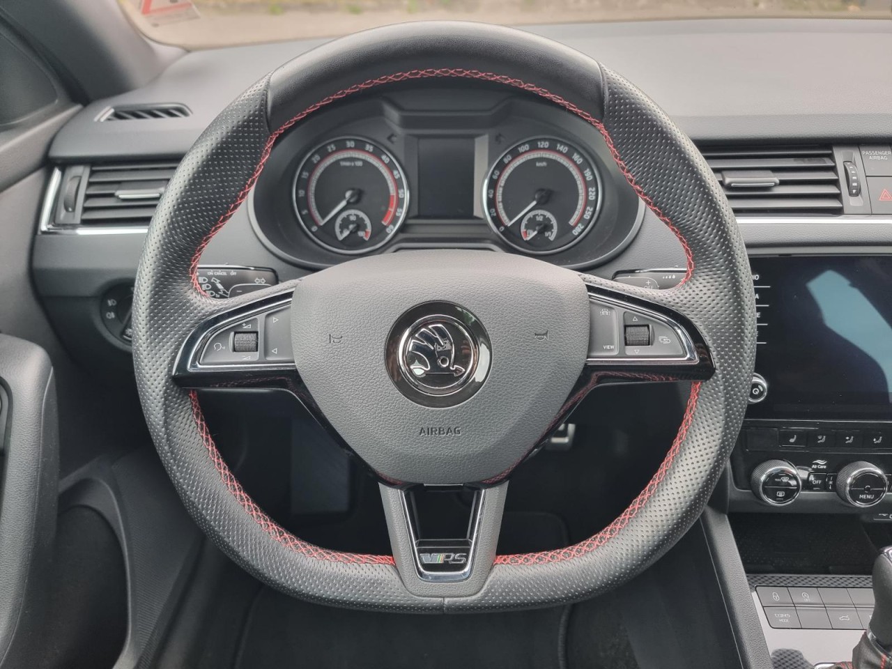Octavia Combi 2.0 TDI RS 4×4 PANO KLIMA NAV LED - Bild 29