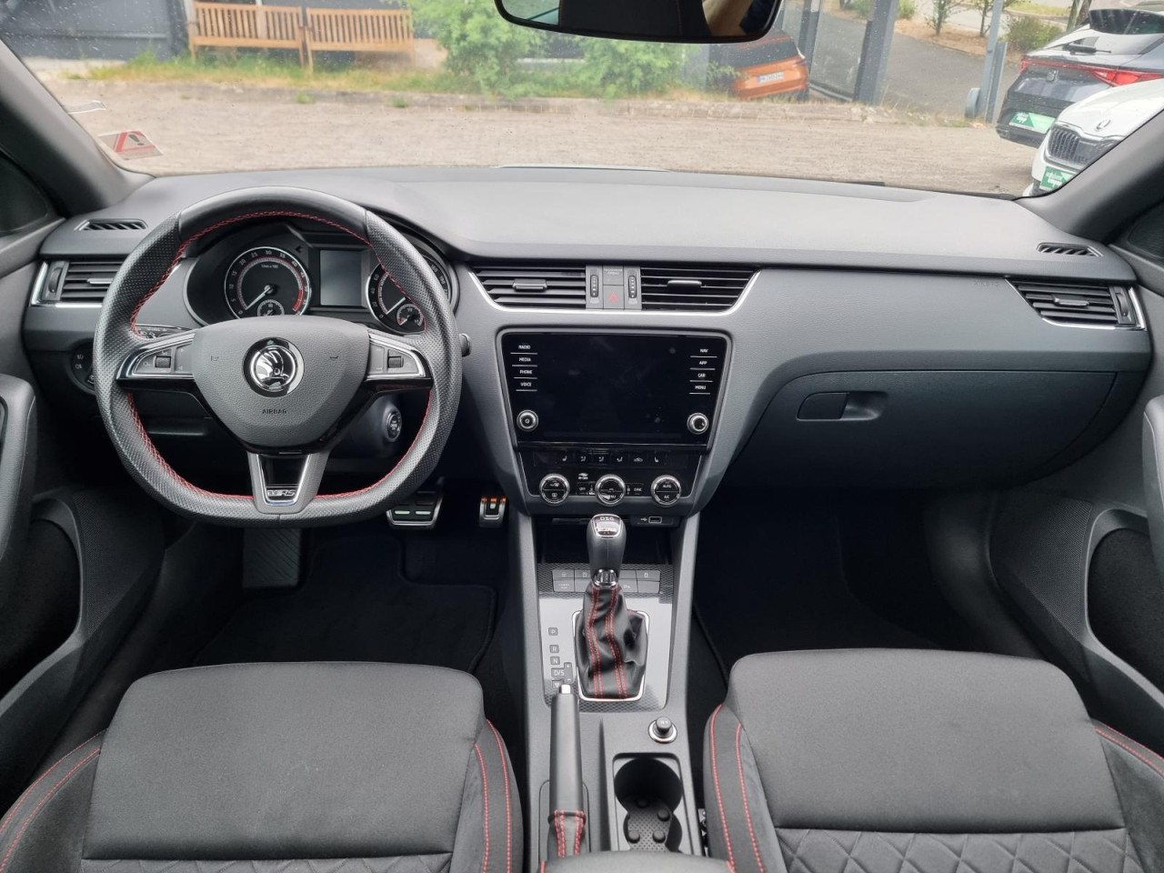 Octavia Combi 2.0 TDI RS 4×4 PANO KLIMA NAV LED - Bild 8