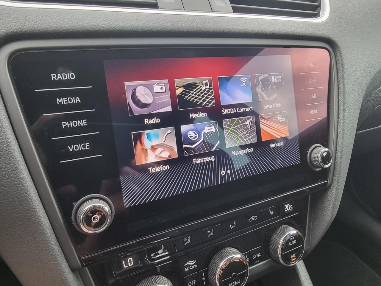 Octavia Combi 2.0 TDI RS 4×4 PANO KLIMA NAV LED - Bild 9