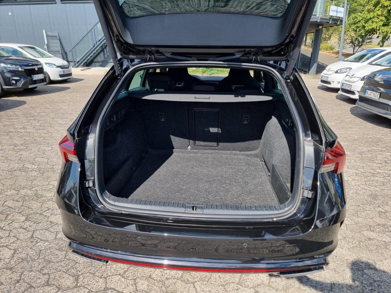 Octavia Combi 2.0 TSI RS NAV KAM KLIMA LED SHZ - Bild 19