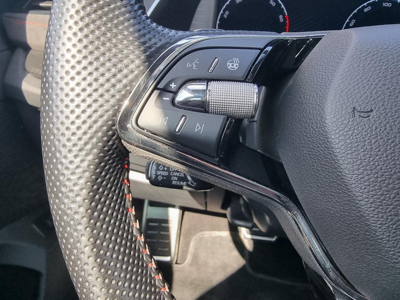 Octavia Combi 2.0 TSI RS NAV KAM KLIMA LED SHZ - Bild 31