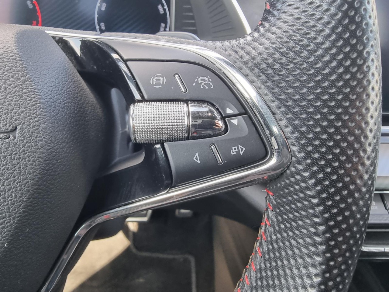 Octavia Combi 2.0 TSI RS NAV KAM KLIMA LED SHZ - Bild 32