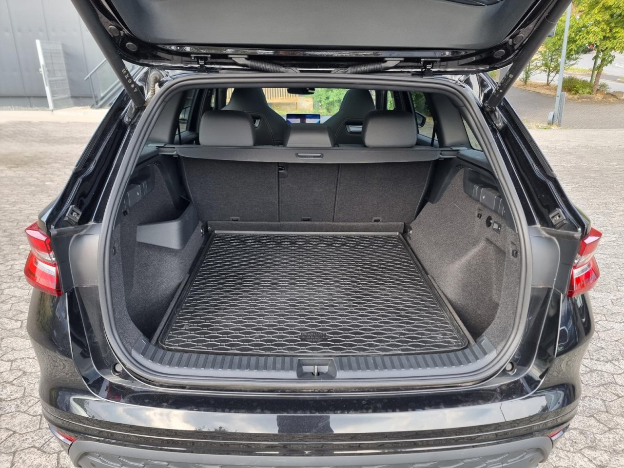 Kodiaq 2.0 TDI DSG Sportline 4×4 NAVI AHK STHZ - Bild 18
