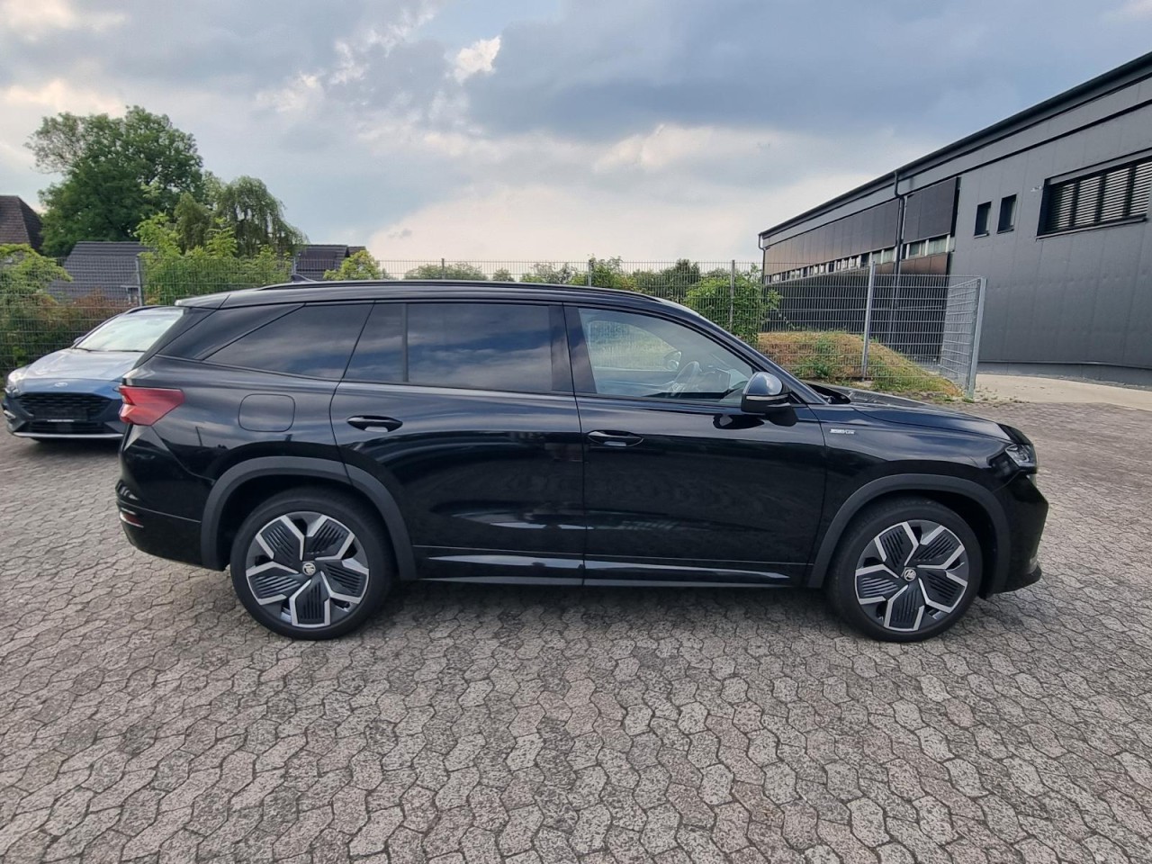Kodiaq 2.0 TDI DSG Sportline 4×4 NAVI AHK STHZ - Bild 24